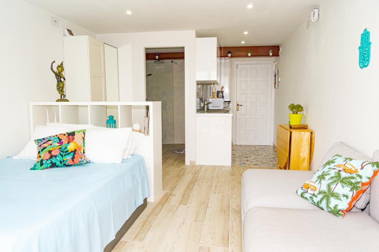 Les Couchers De Soleil A Empuriabrava Exterior photo